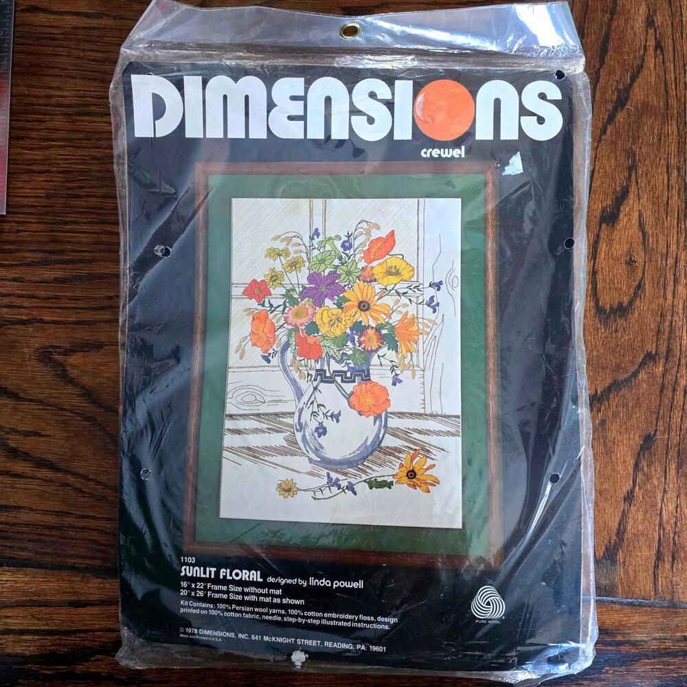 Vtg Sunlit Floral Embroidery Kit by Linda Powell Persian Wool Yarns Spring NEW
